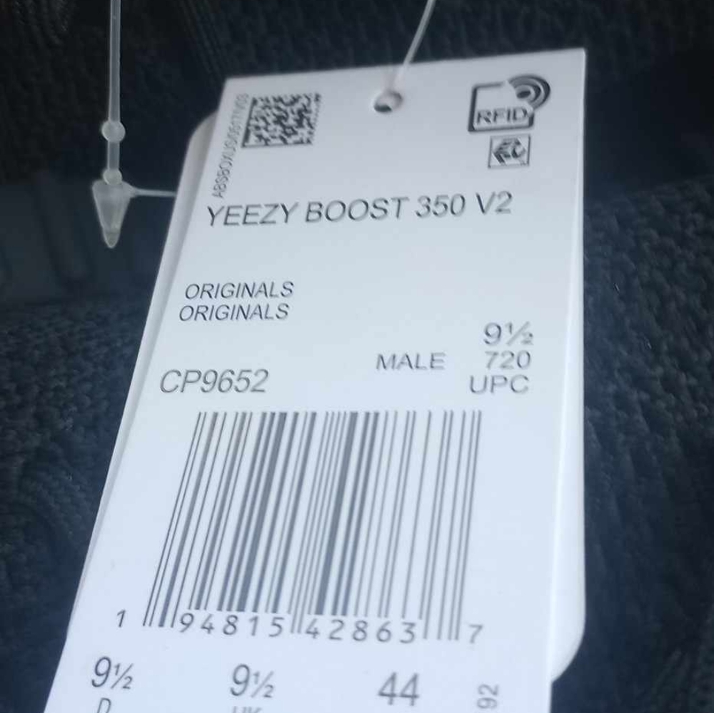 Yeezy boost 350 size 10 us